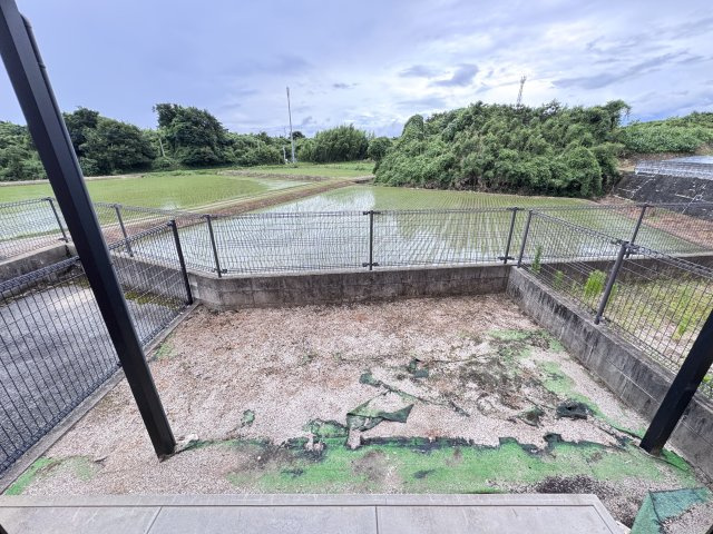 メゾンエクセレンスBの庭