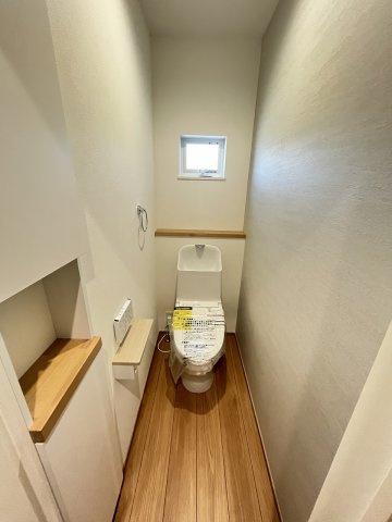 【トイレ】 | 福岡市西区太郎丸2丁目・平屋　2号棟（全3棟）【仲介手数料無料・0円】 | 現地写真。