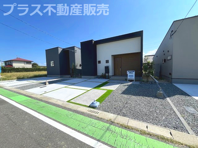 【外観】 | 福岡市西区太郎丸2丁目・平屋　2号棟（全3棟）【仲介手数料無料・0円】 | 完成しました。物件内部もご見学頂けます。プラス不動産販売にお任せ下さい。