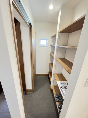 【玄関】 | 福岡市西区太郎丸2丁目・平屋　2号棟（全3棟）【仲介手数料無料・0円】 | 現地写真。