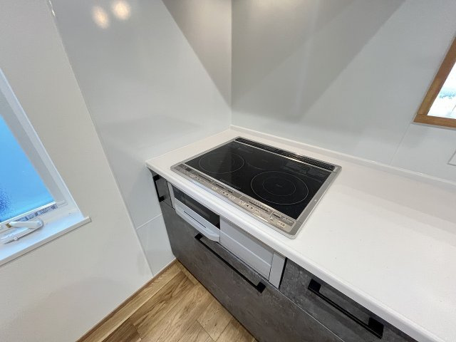 【キッチン】 | 福岡市西区太郎丸2丁目・平屋　2号棟（全3棟）【仲介手数料無料・0円】 | 現地写真。