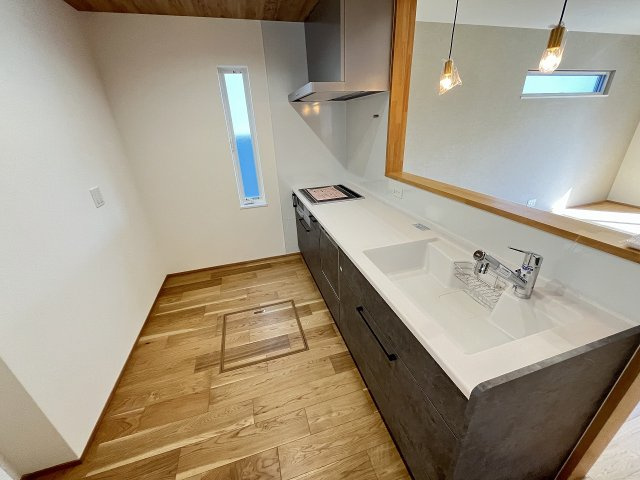 【キッチン】 | 福岡市西区太郎丸2丁目・平屋　2号棟（全3棟）【仲介手数料無料・0円】 | 現地写真。