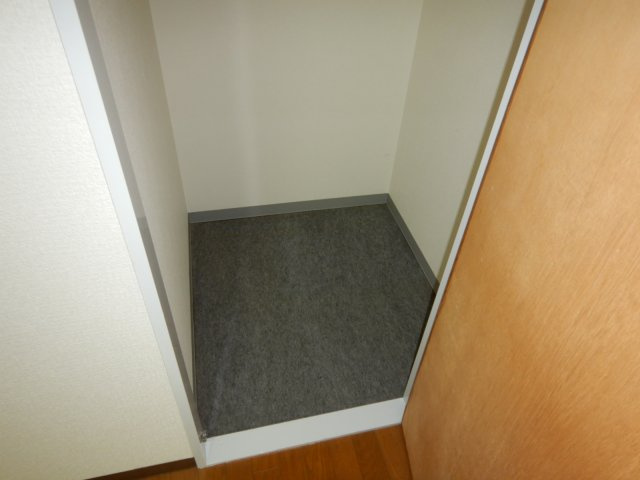 ハイエスト大倉山公園の玄関