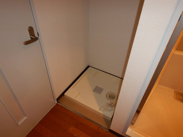 ハイエスト大倉山公園の洗面所