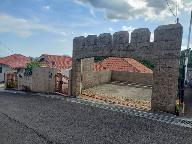 宝塚市中筋山手2丁目一戸建