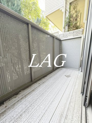 【バルコニー】 | コルヌイエ | バルコニーです。