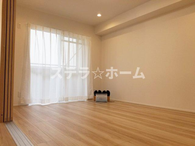 リバーサイドともぶち第一住宅23号棟の洋室|ゆったりした洋室です