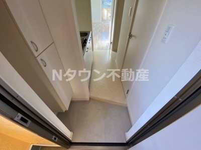 【玄関】 | グリーンハイツ | 収納もある玄関です