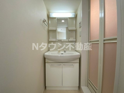 【独立洗面台】 | グリーンハイツ | 独立洗面台で身支度をすべて済ませてしまいましょう