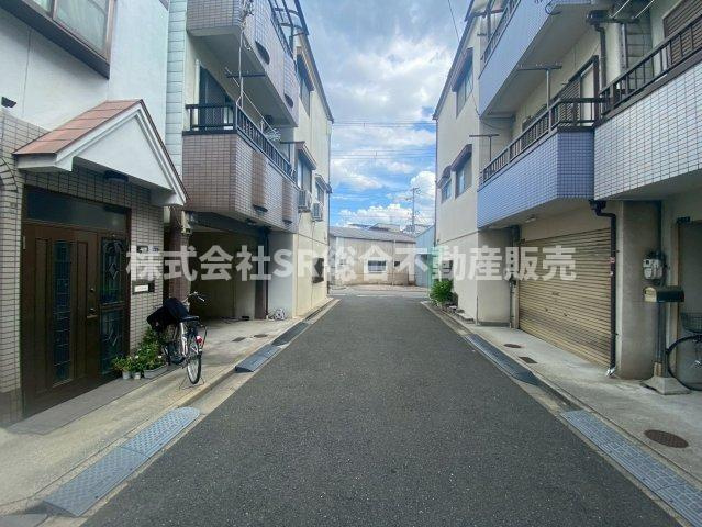 御厨6丁目中古戸建の前面道路含む現地写真|弊社は住宅ローンに自信あり。
様々にリフォームプランもローンに組み込んでご提案致します！