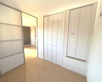 さいたま市南区大谷場２丁目のハイツの寝室