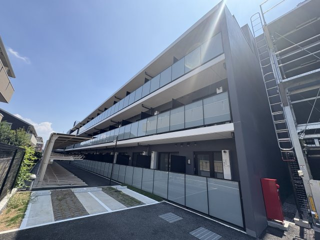 S-RESIDENCE原木中山azureの外観