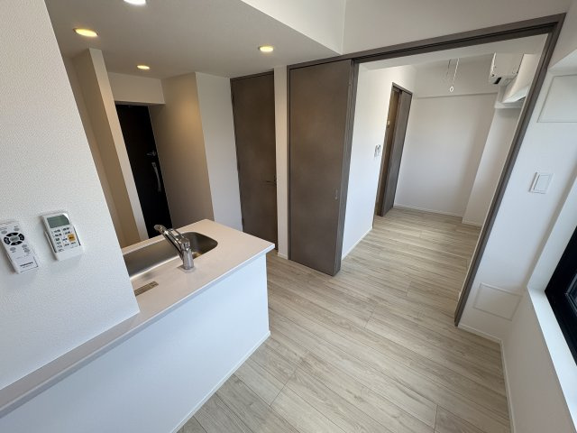 S-RESIDENCE原木中山azureの内装