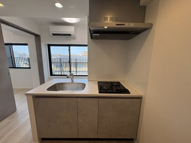 S-RESIDENCE原木中山azureのキッチン