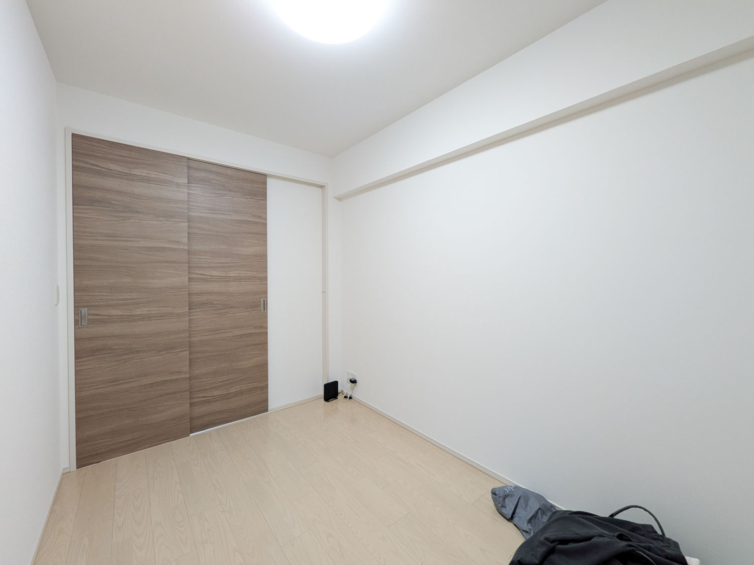 ジークレフ神戸名谷WESTの洋室