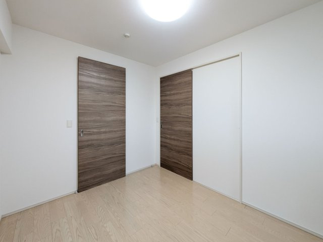 ジークレフ神戸名谷WESTの洋室