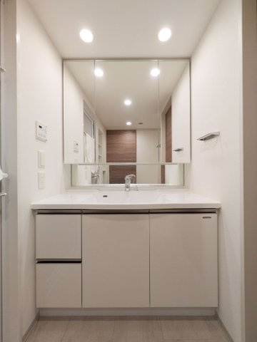 ジークレフ神戸名谷WESTの独立洗面台