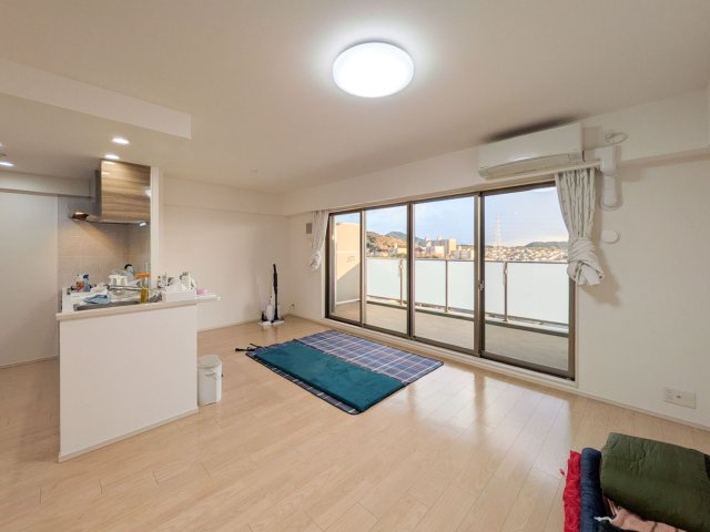 ジークレフ神戸名谷WESTの居間・リビング