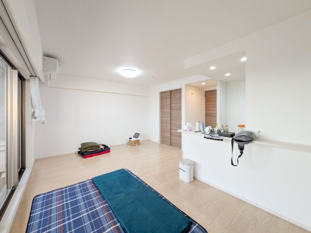 ジークレフ神戸名谷WESTの居間・リビング