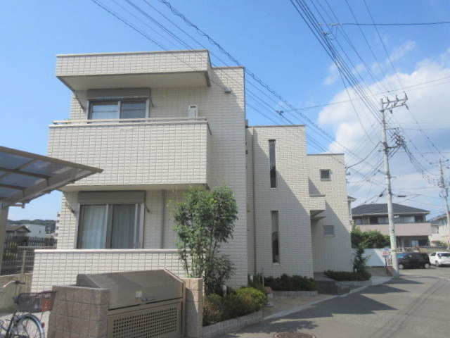 グランツ逗子の外観|ペット共生・耐震耐火に優れた旭化成ヘーベルメゾン