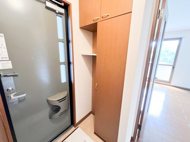 コートドール海老ノ丸 B棟の玄関