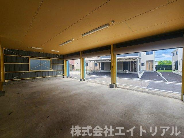 豊田市千足町　貸倉庫の内装
