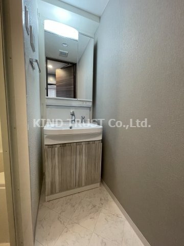 S-RESIDENCE天満Gracisの独立洗面台
