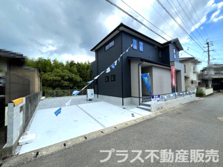 【外観】 | 現地写真。同じ物件を見るなら、プラス不動産販売にお任せ下さい。