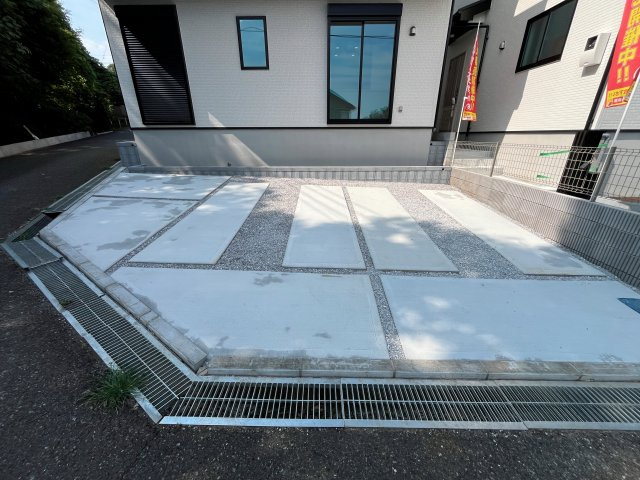 祝　成約済み　八王子市　富士見町　新築戸建て　４期の駐車場|～仲介手数料無料☆八王子ひなた不動産～　八王子市富士見町　新築戸建て