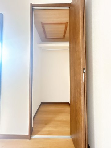 【収納】 | 筑紫野市大字原　戸建て | 各部屋にはクローゼットを完備しています！収納が多いお家はすっきりして快適空間です