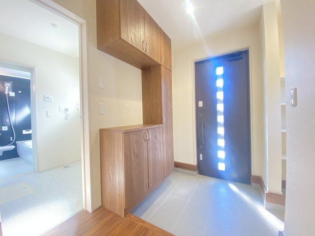 『八王子市新築戸建て』八王子市下恩方町2139【仲介手数料無料】　１期の玄関|～仲介手数料無料☆八王子ひなた不動産～　八王子市下恩方町　新築戸建て