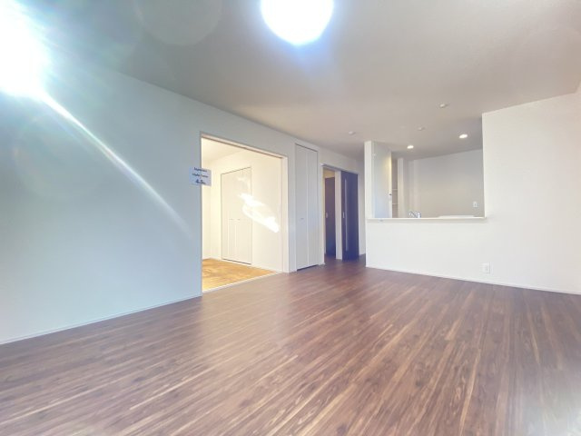 『八王子市新築戸建て』八王子市下恩方町2139【仲介手数料無料】　１期の居間・リビング|～仲介手数料無料☆八王子ひなた不動産～　八王子市下恩方町　新築戸建て