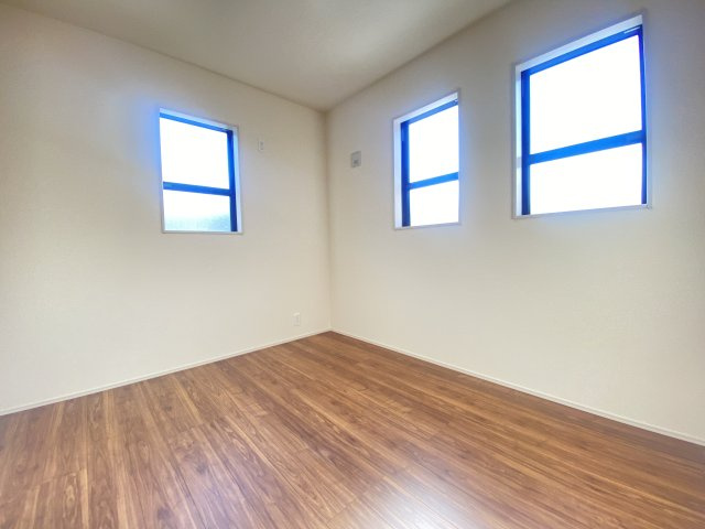 『八王子市新築戸建て』八王子市下恩方町2139【仲介手数料無料】　１期の洋室|～仲介手数料無料☆八王子ひなた不動産～　八王子市下恩方町　新築戸建て