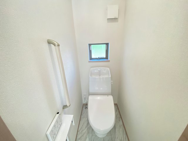 『八王子市新築戸建て』八王子市富士見町35-19【仲介手数料無料】のトイレ|～仲介手数料無料☆八王子ひなた不動産～　八王子市富士見町　新築戸建て