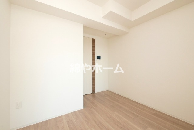 セレニテ難波グランデシュッドの寝室|開放的な寝室です