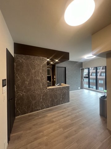 【居間・リビング】 | 【リビングダイニング】約17.4帖の広々LDK！ワイドサッシで開放感いっぱい！