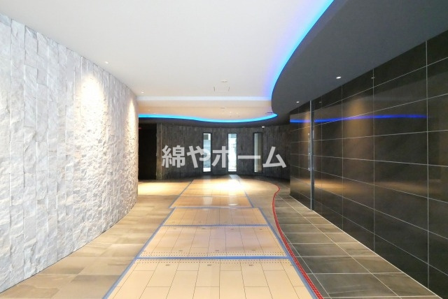 セレニテ難波グランデシュッドのロビー|毎日通るロビーはこのようになっています