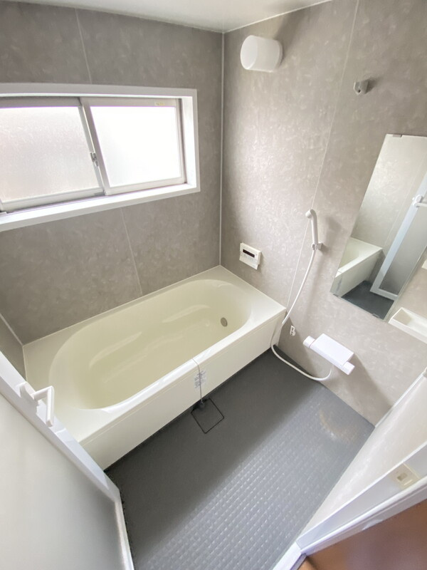 ラーデン中央町の浴室