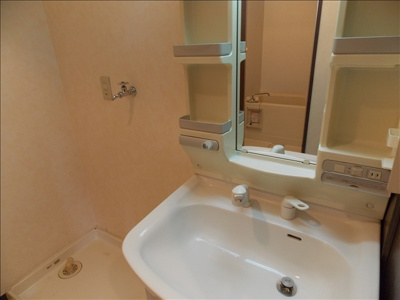 【洗面所】 | グランデージ竹越 | 忙しい朝には欠かせない洗面所です