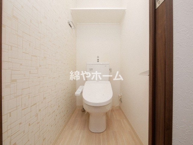 レオンコンフォート難波ミラージュのトイレ|シンプルで使いやすいトイレです