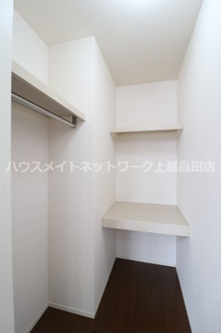 レジデンシィズ 東城 Westの収納|洋室７帖（LDK横）ウォークインクローゼット