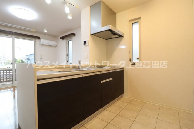 レジデンシィズ 東城 Westのキッチン|対面キッチン