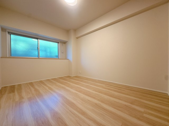 【洋室】 | ドゥ・マテール穴生☆仲介手数料無料☆ | インテリアコーディネーターが家具を配置していますので、観に来てください♪