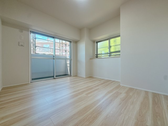 【洋室】 | ドゥ・マテール穴生☆仲介手数料無料☆ | 眺望や景観は実際にご確認ください♪