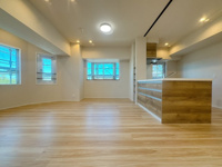 【居間・リビング】 | ドゥ・マテール穴生☆仲介手数料無料☆ | 眺望や景観は実際にご確認ください♪