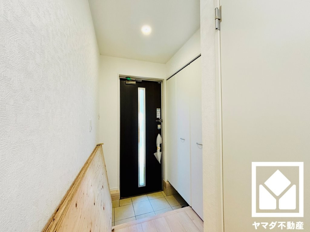 大津市坂本２丁目　第33　1号棟の玄関