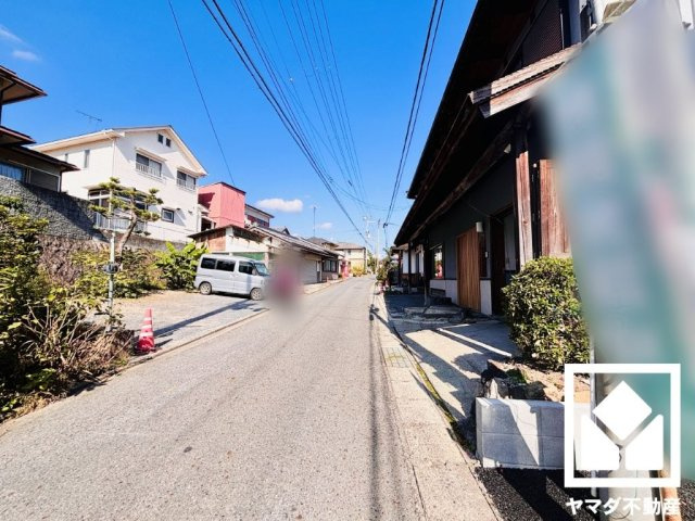 大津市坂本２丁目　第33　1号棟の前面道路含む現地写真