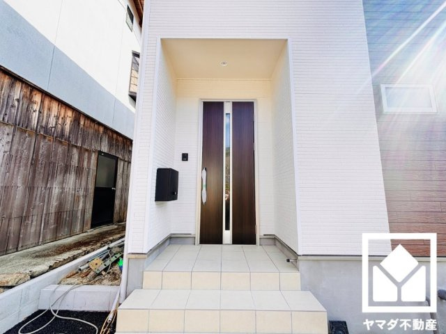 大津市坂本２丁目　第33　1号棟の玄関