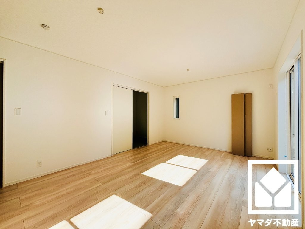 大津市坂本２丁目　第33　1号棟の居間・リビング