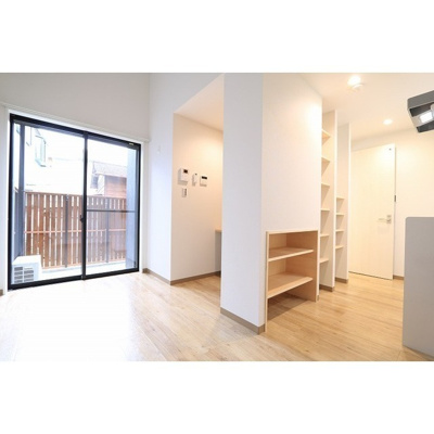 【居間・リビング】 | 洋室　7.6帖